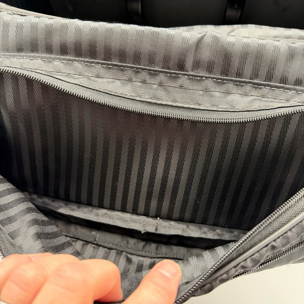 Preowned Tumi Made in USA Black 18